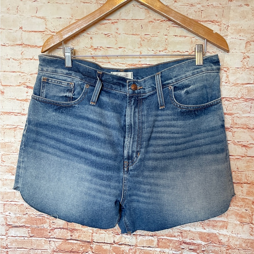 Madewell | The Perfect Jean Short with Raw Hem in Bayberry Wash